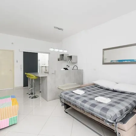 Comodo A 5 Minuti Dal Mare Con Possibilita Di Posto Auto Апартаменты *