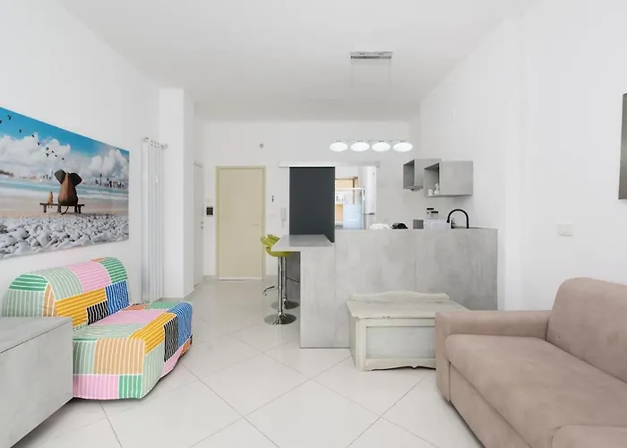 Comodo A 5 Minuti Dal Mare Con Possibilita Di Posto Auto Apartment