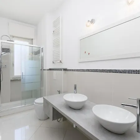 شقة Comodo A 5 Minuti Dal Mare Con Possibilita Di Posto Auto دْيانو مارينا