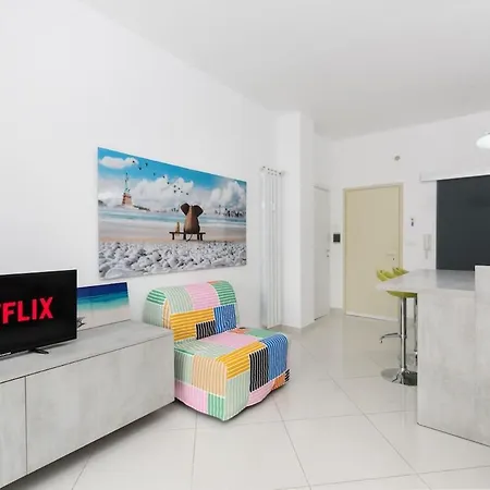 شقة Comodo A 5 Minuti Dal Mare Con Possibilita Di Posto Auto *