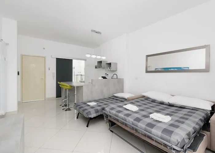 Comodo A 5 Minuti Dal Mare Con Possibilita Di Posto Auto * Diano Marina